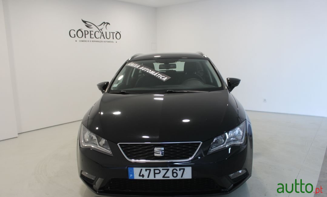 2015' SEAT Leon St photo #2