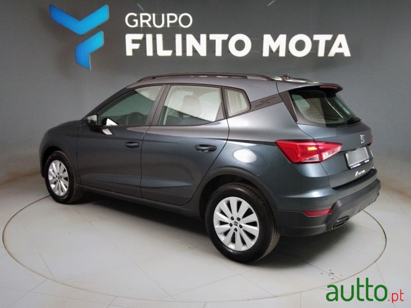 2022' SEAT Arona 1.0 Tsi Style photo #4