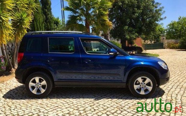 2010' Skoda Yeti Ambition 1.2 photo #2