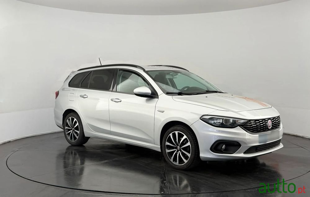 2019' Fiat Tipo Station Wagon photo #1