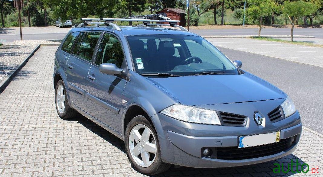 2007' Renault Megane Break photo #2