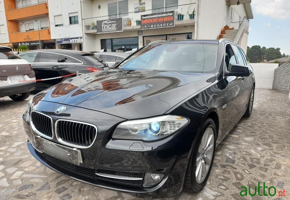 2010' BMW 520 photo #3