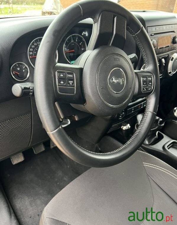 2015' Jeep Wrangler Unlimited photo #5