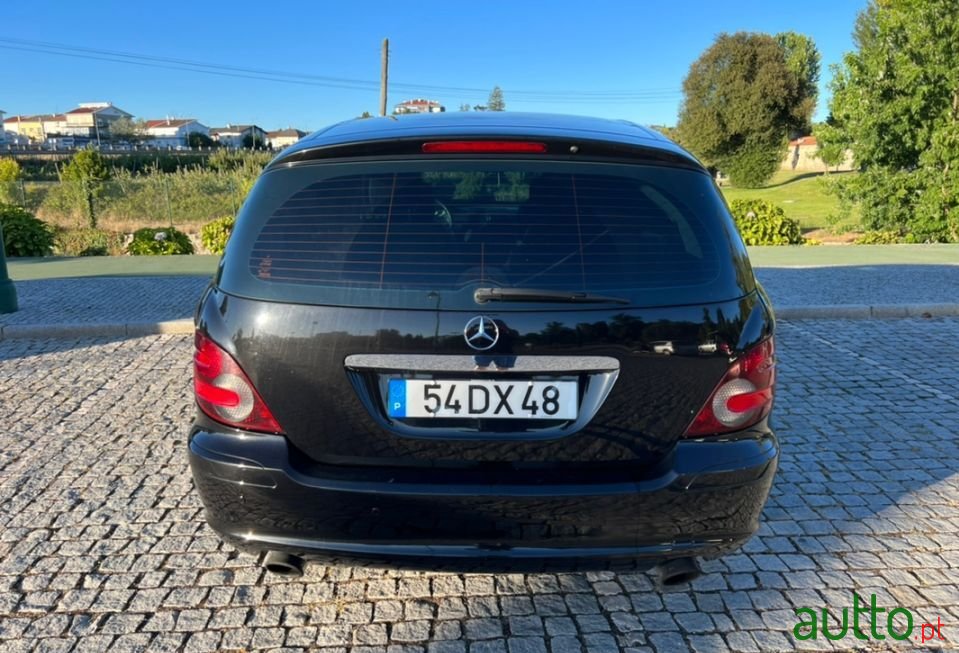 2006' Mercedes-Benz R-320 photo #2