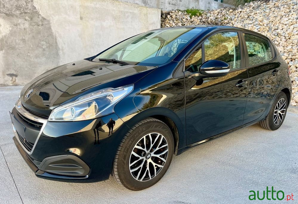 2018' Peugeot 208 photo #1