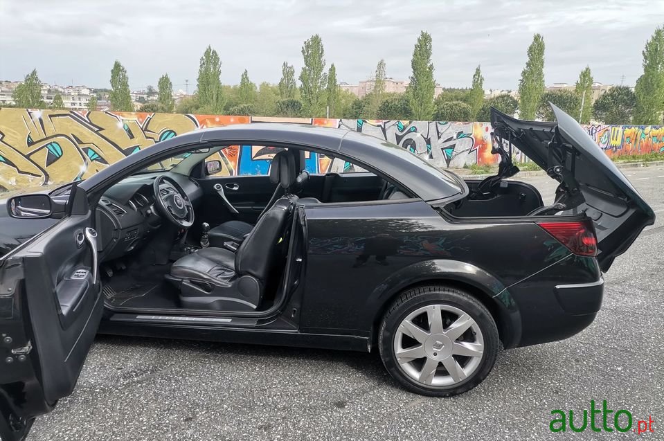 2007' Renault Megane photo #4