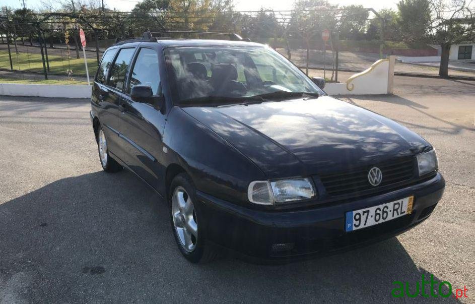 2001' Volkswagen Polo Variant photo #1