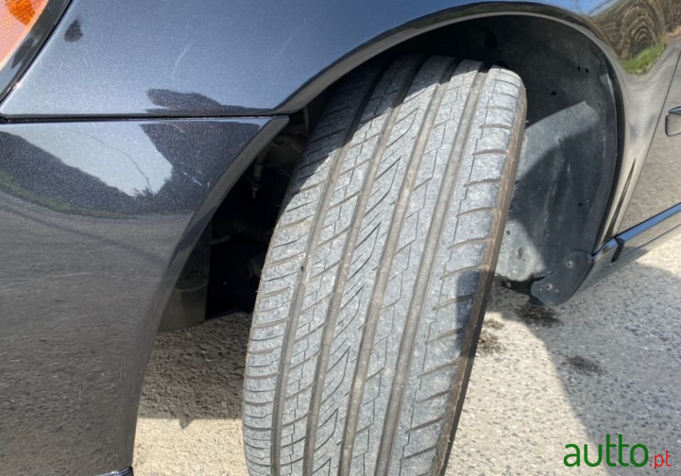 2012' Volvo V50 R Design photo #5