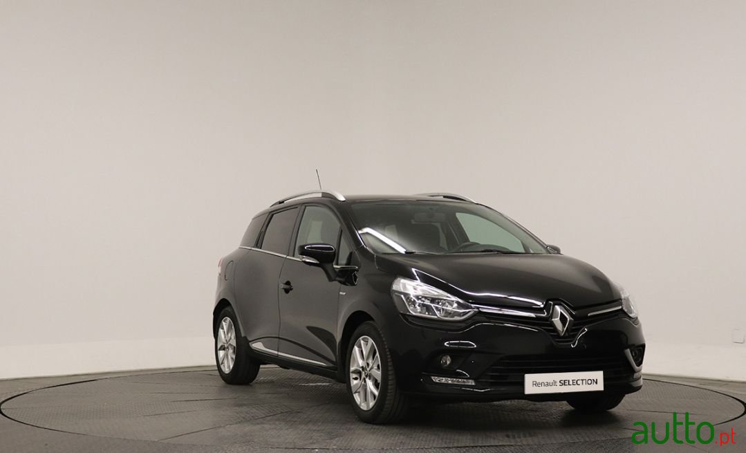 2019' Renault Clio Sport Tourer photo #1