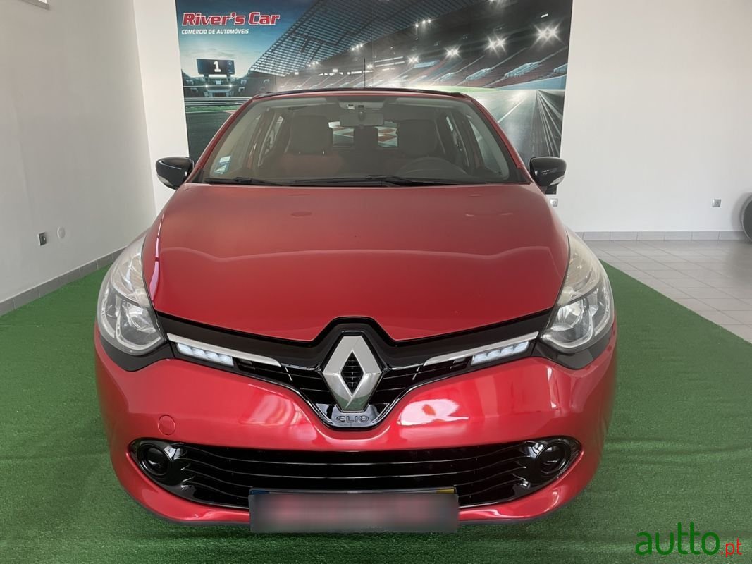 2014' Renault Clio photo #2