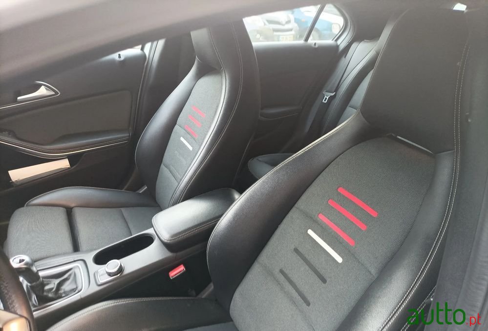 2016' Mercedes-Benz A 180 photo #3