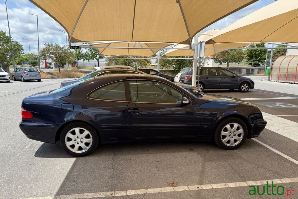 2002' Mercedes-Benz Classe Clk photo #3