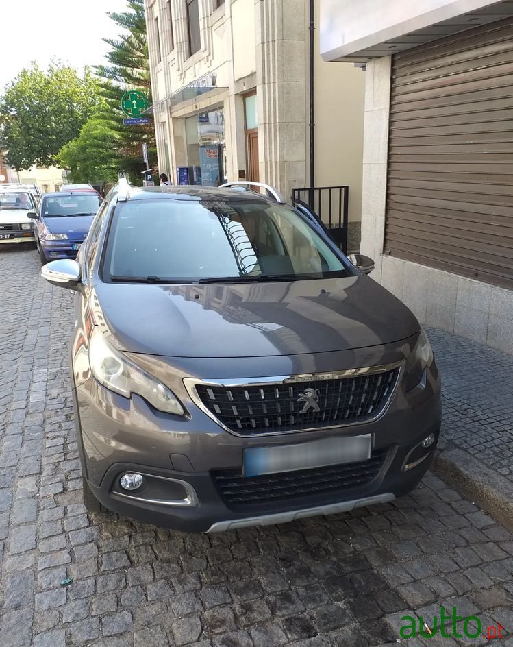 2016' Peugeot 2008 1.2 Puretech Crossway photo #1