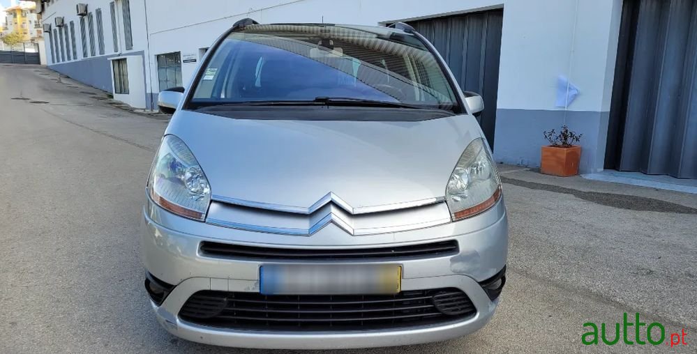 2010' Citroen C4 Grand Picasso photo #5