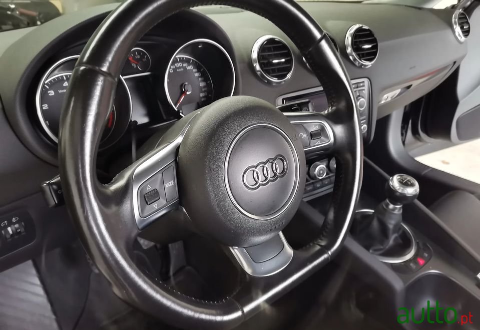 2011' Audi TT photo #6