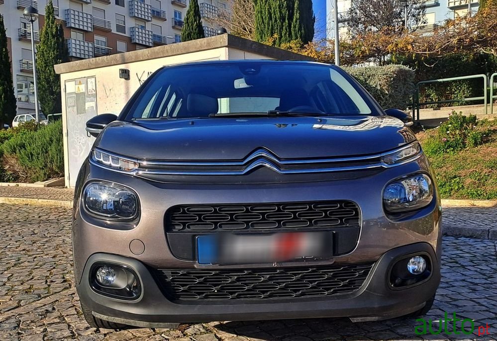 2019' Citroen C3 1.2 Puretech Shine photo #2