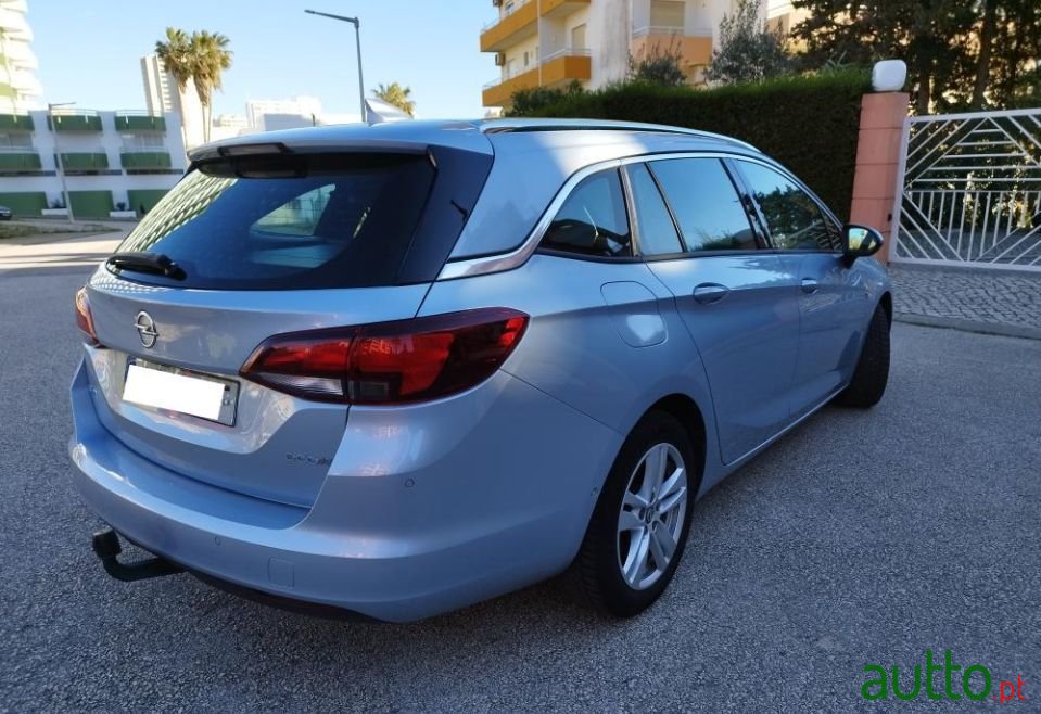 2017' Opel Astra Sports Tourer photo #5