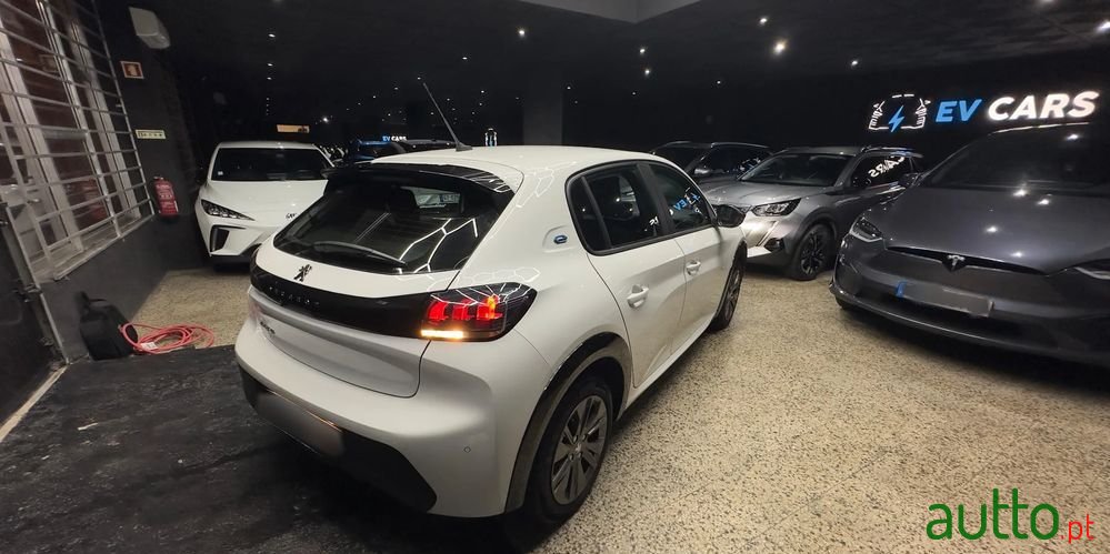 2022' Peugeot e-208 Active Pack photo #3