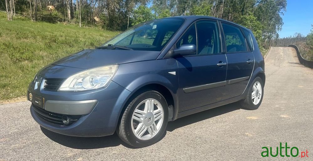 2008' Renault Scenic photo #1
