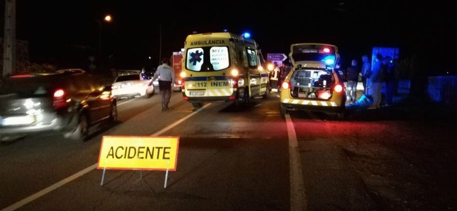 Sete feridos em colisão entre seis carros em Peniche