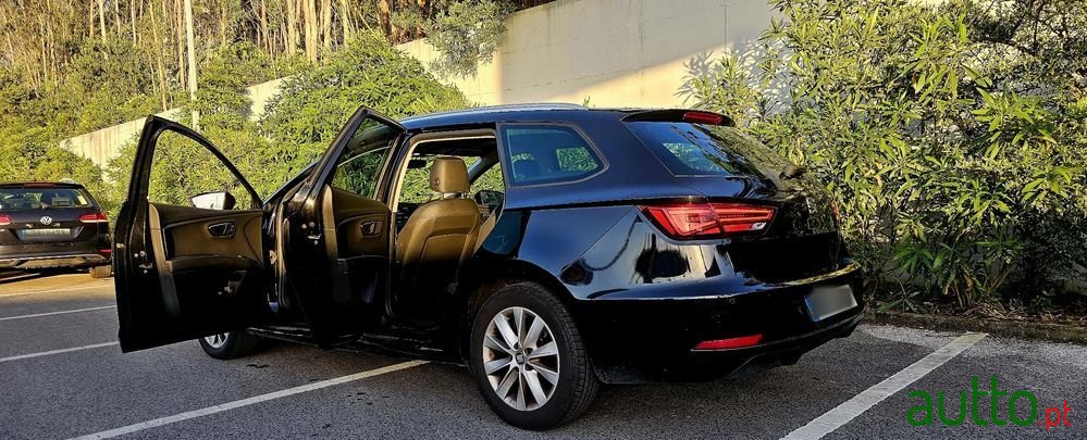 2018' SEAT Leon St photo #5