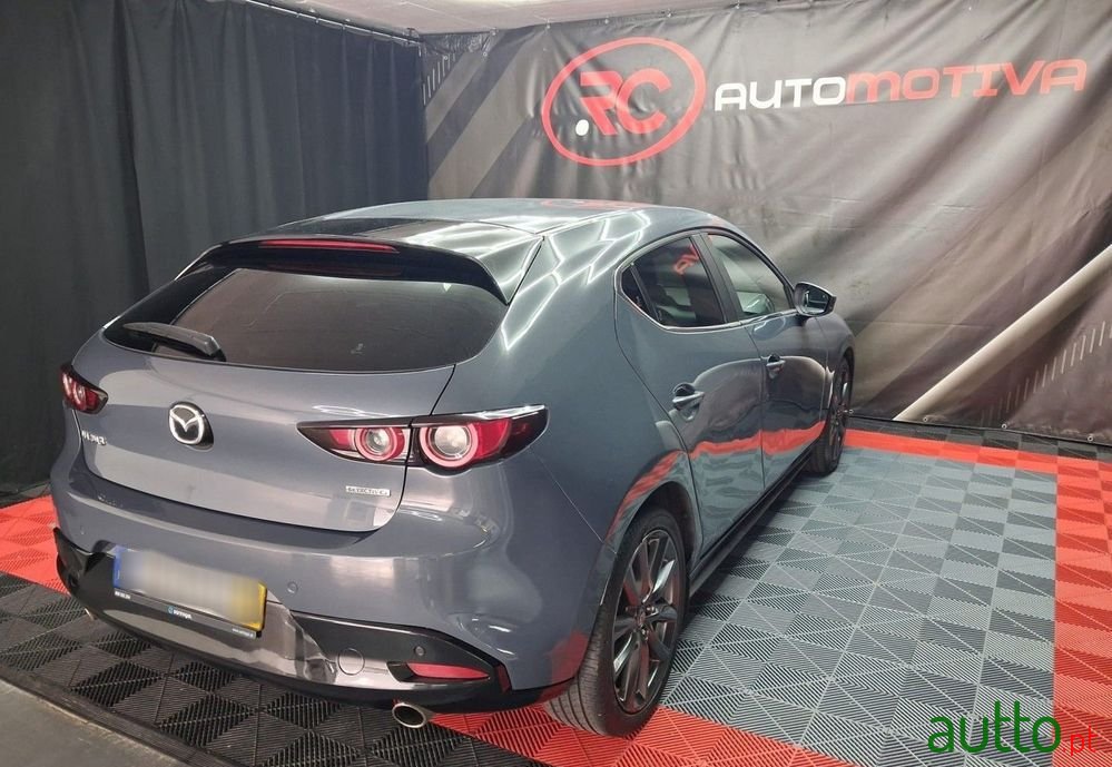 2019' Mazda 3 Hatchback photo #6