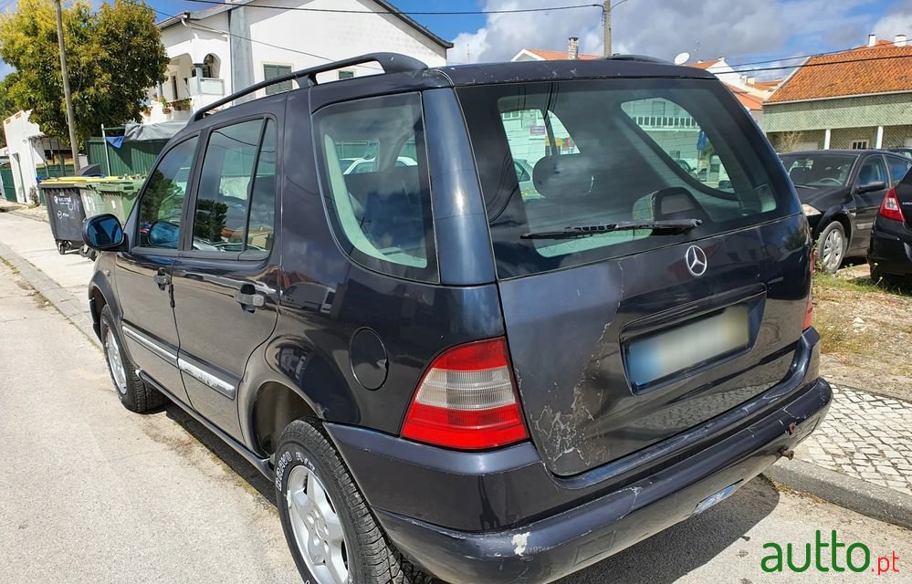 1998' Mercedes-Benz Classe M Standard photo #4