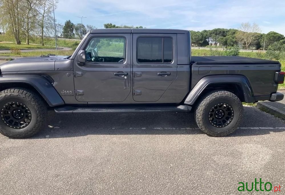 2021' Jeep Gladiator photo #6