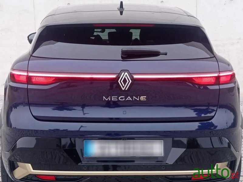 2022' Renault Megane E-Tech photo #4