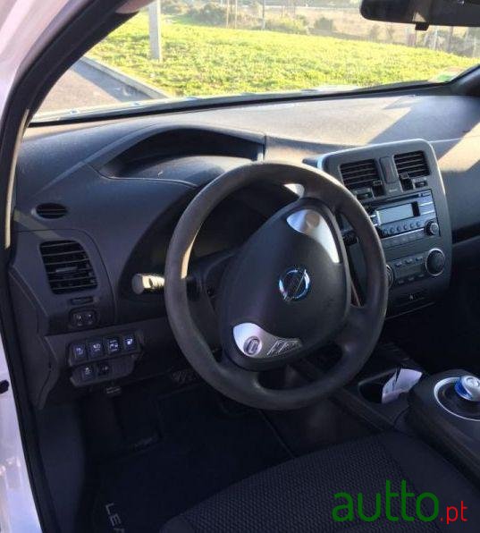 2015' Nissan Leaf photo #2