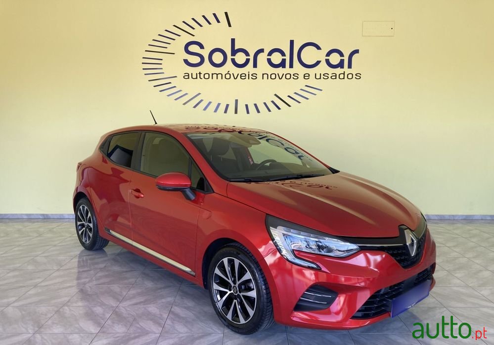 2021' Renault Clio photo #3