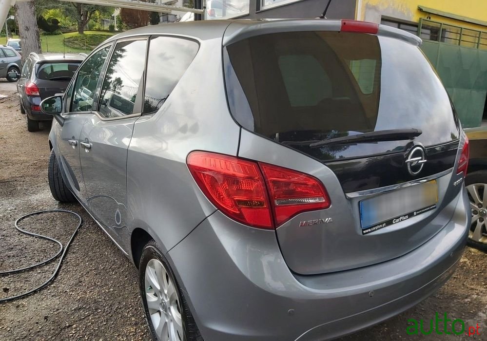2011' Opel Meriva 1.3 Cdti Cosmo photo #2