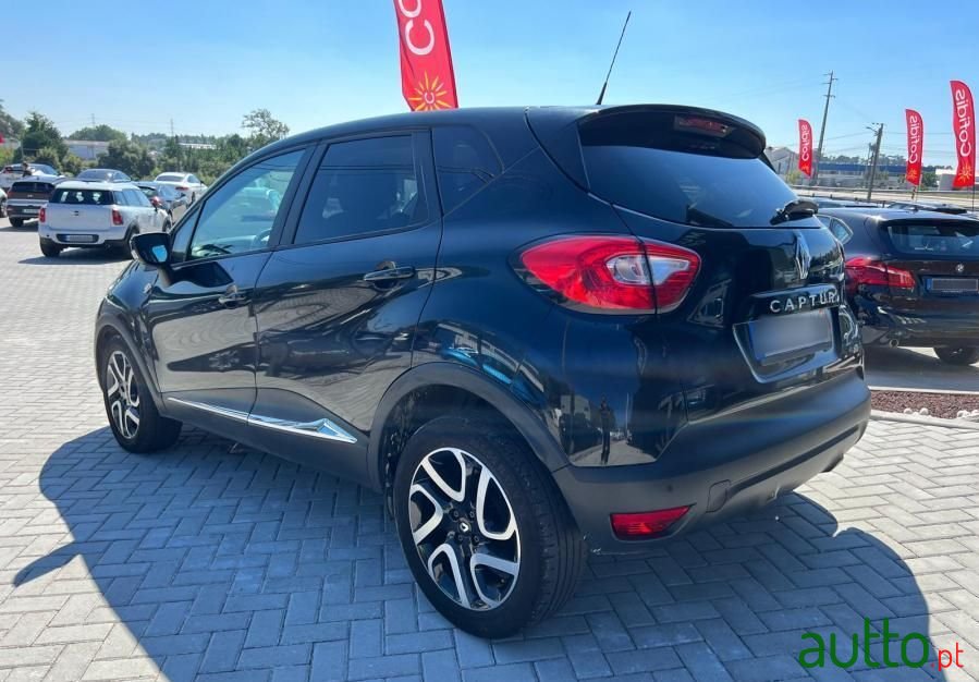 2013' Renault Captur 1.5 Dci photo #2