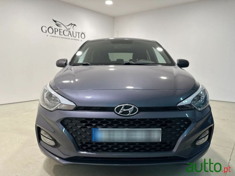 2019' Hyundai i20 photo #2