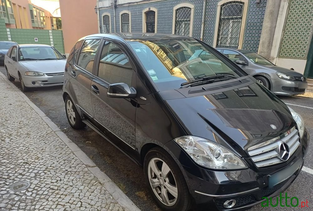 2009' Mercedes-Benz Classe A Avantgarde Aut. photo #2