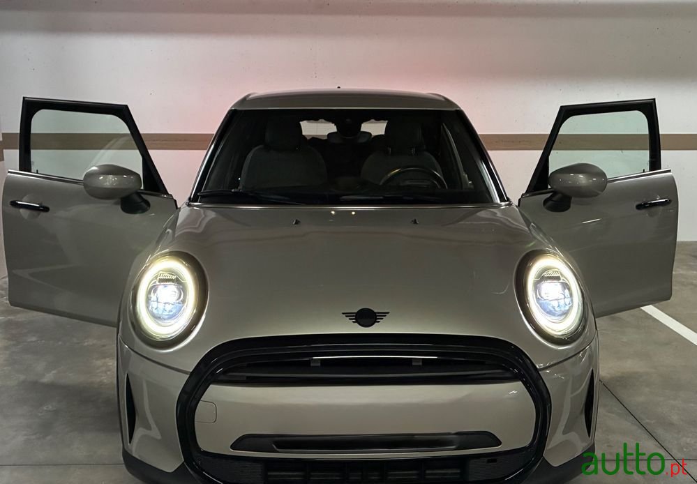2021' MINI One 5 Portas photo #1