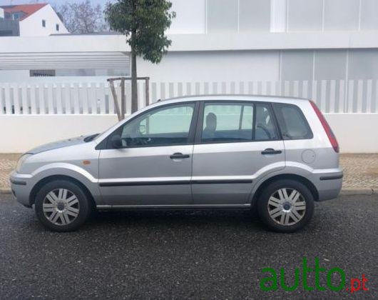 2004' Ford Fusion 1.2 photo #2