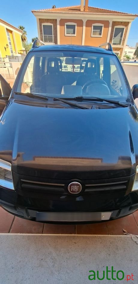 2011' Fiat Panda photo #1