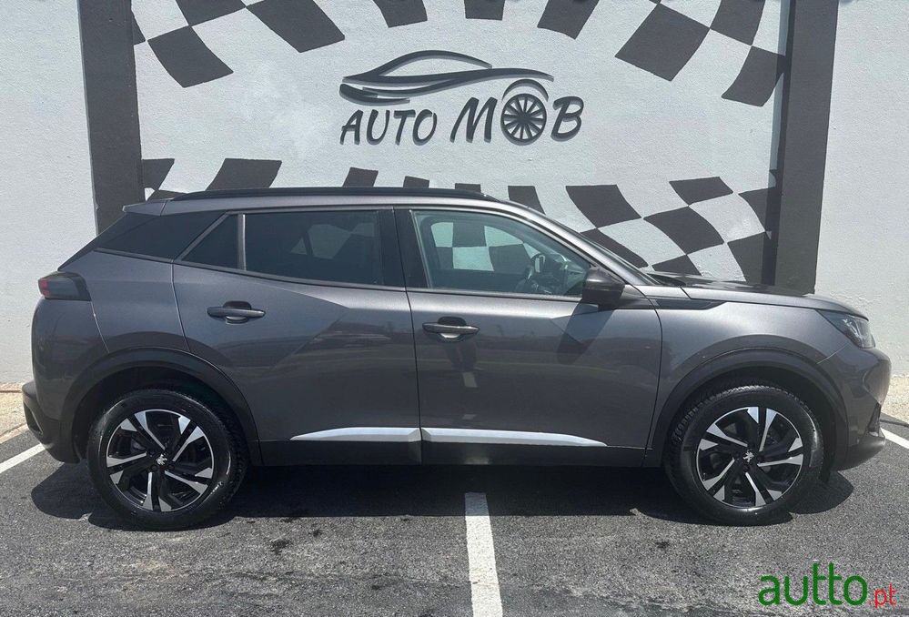 2021' Peugeot 2008 photo #5