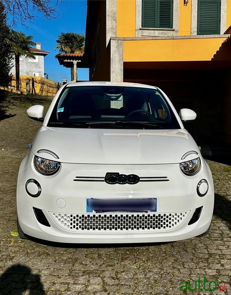 2022' Fiat 500e Icon photo #2