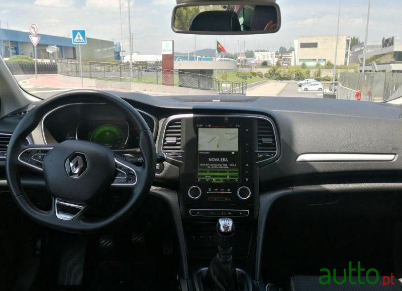 2016' Renault Megane Sport Tourer photo #3