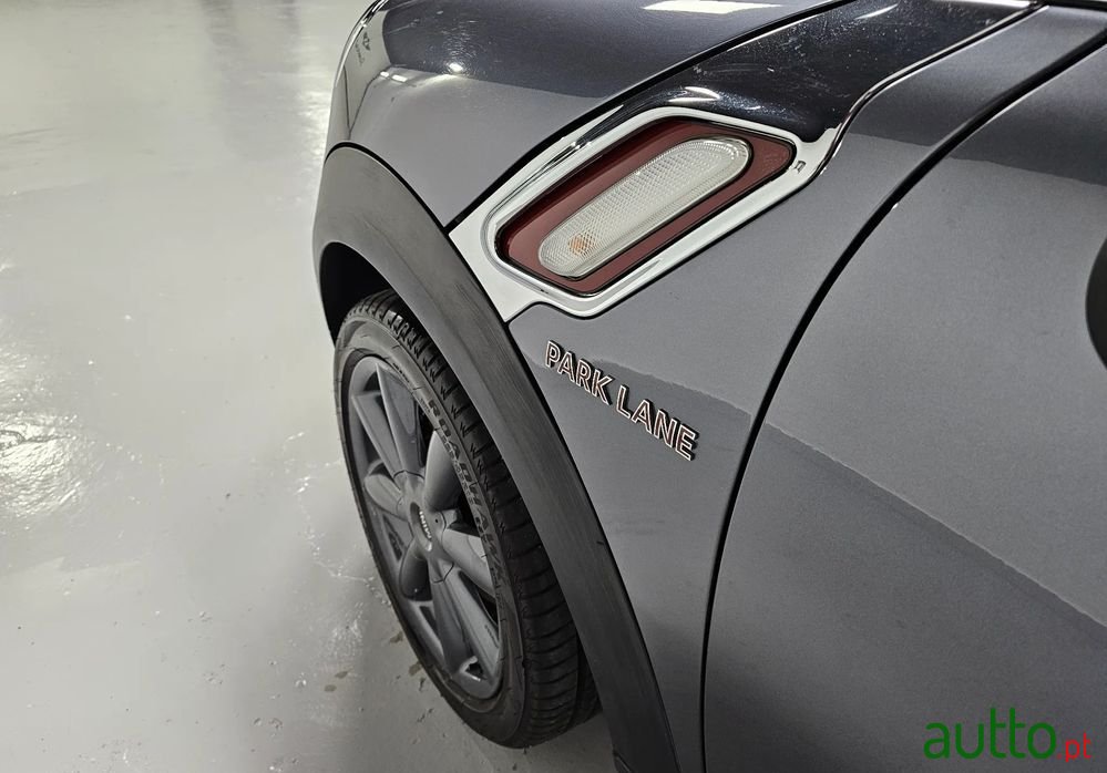 2016' MINI Countryman Cooper D photo #3