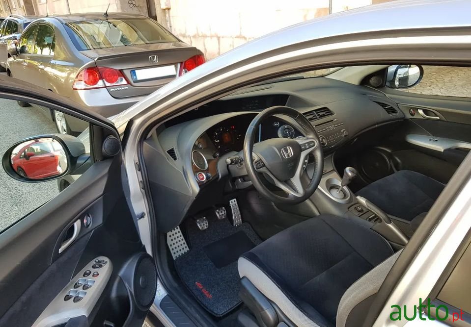 2007' Honda Civic Sport photo #1