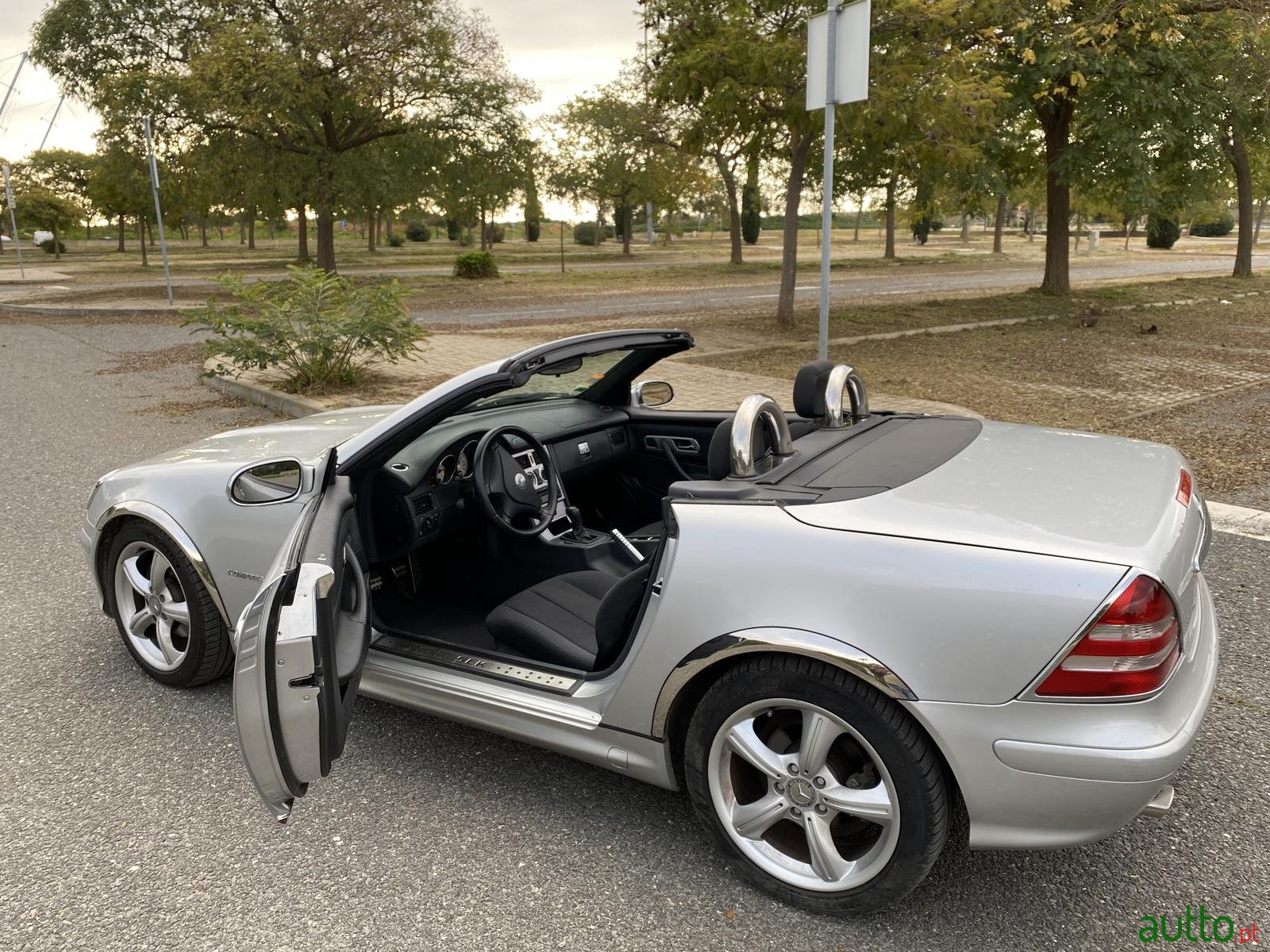 2002' Mercedes-Benz SLK 200 Front Facelift photo #4
