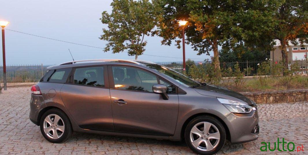 2014' Renault Clio Sport Tourer photo #3