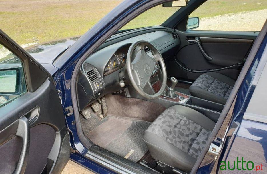 1997' Mercedes-Benz C-180 Classic photo #4