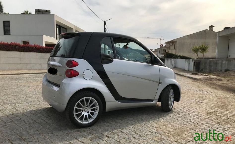 2011' Smart Fortwo photo #3