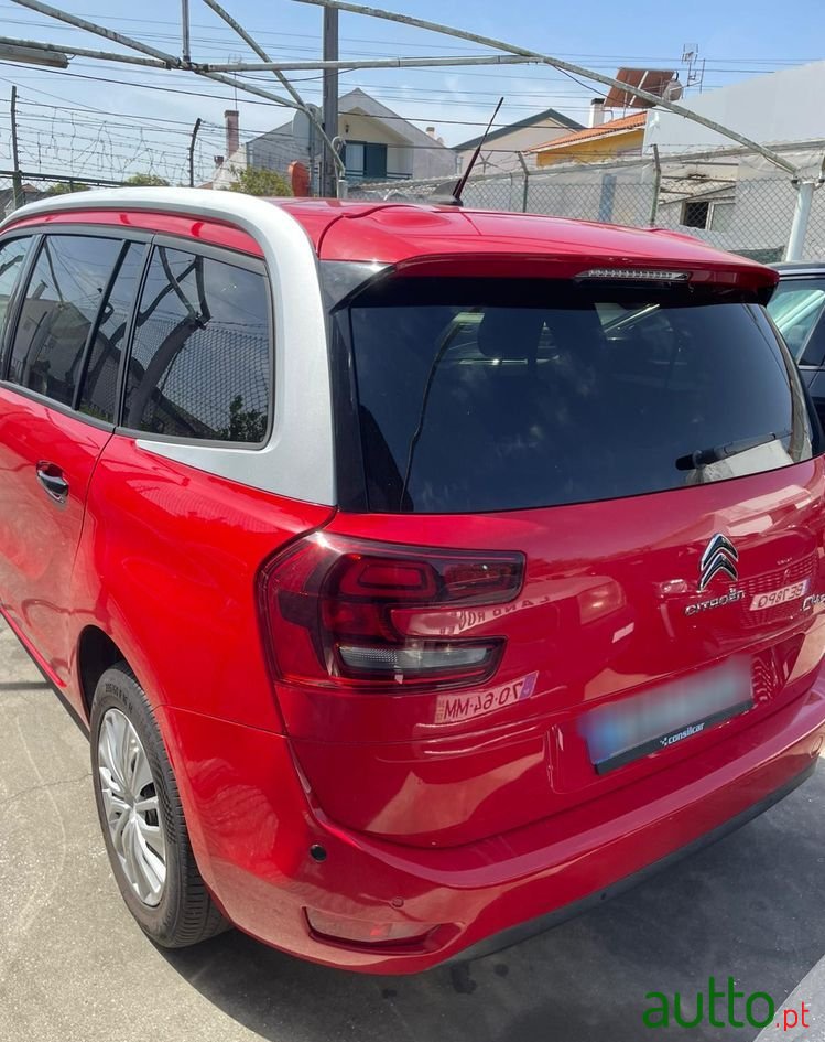 2019' Citroen Grand C4 SpaceTourer photo #4