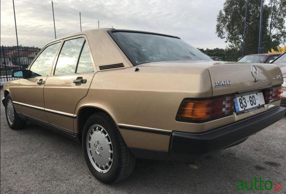 1986' Mercedes-Benz 190 D 2.5 photo #2