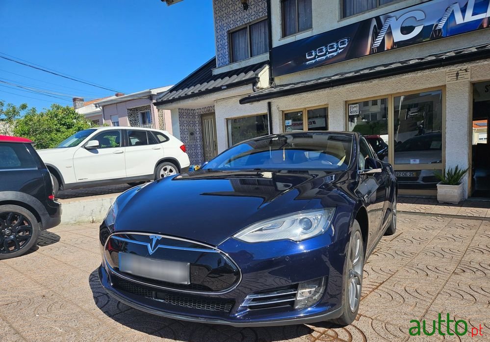 2015' Tesla Model S P85D photo #4